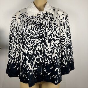 St. John Collection Jacket Sz 16 Black & White Animal Print Back Inverted Pleat
